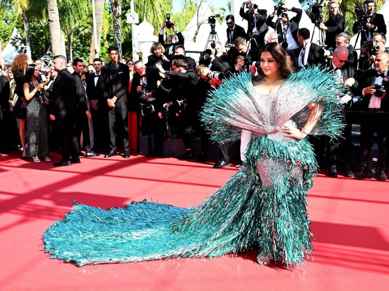 AISHWARYA RAI AT KINDS OF KINDNESS PREMIERE 2024 CANNES FILM FESTIVAL12